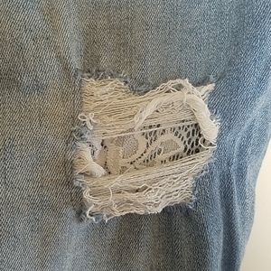Maurices High Rise Destructed Jeggings w/Lace M-S